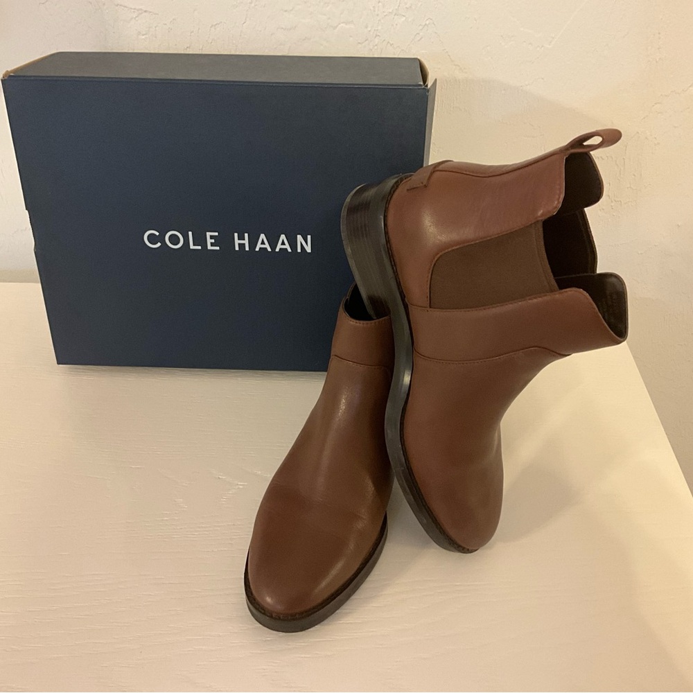 EUC  Cole Haan Size 7 Nora Bootie in Chestnur Leather